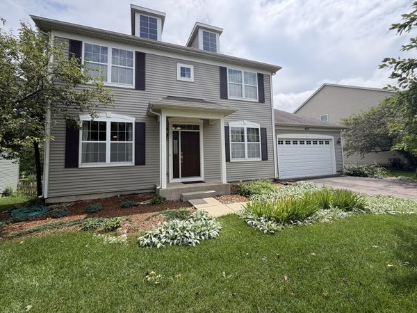 4604 Mclaren Drive, Oswego, IL 60543