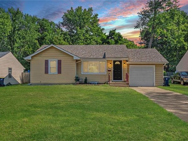 8606 E 79 th Street, Kansas City, MO 64138