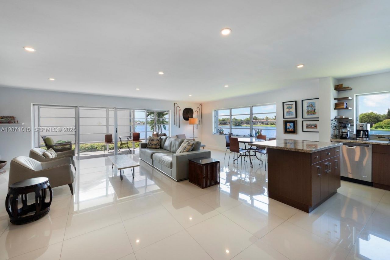 873 NE 195, Unit 206, Miami, FL 33179 Photo