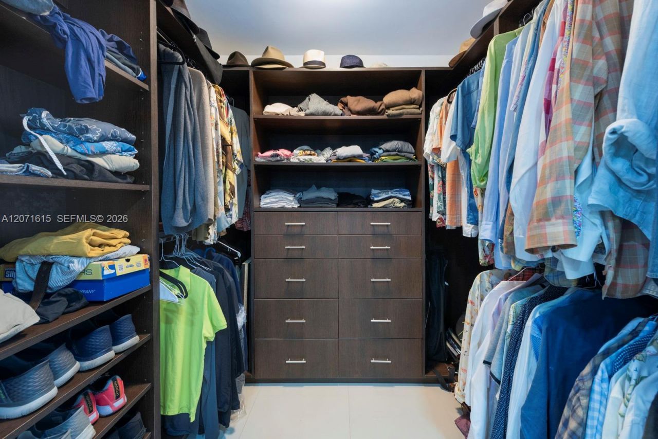 873 NE 195, Unit 206, Miami, FL 33179 Photo