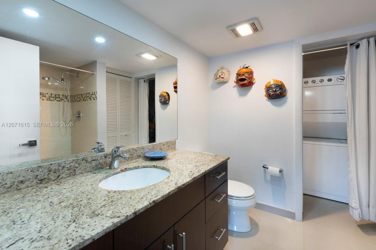 873 NE 195, Unit 206, Miami, FL 33179 Photo
