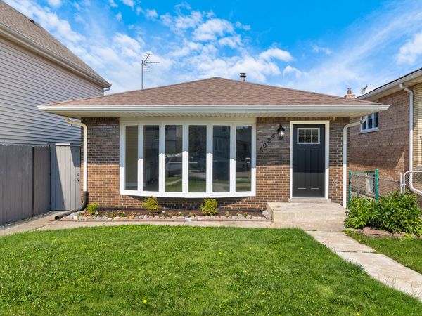5024 S Lockwood Avenue , Chicago, IL 60638