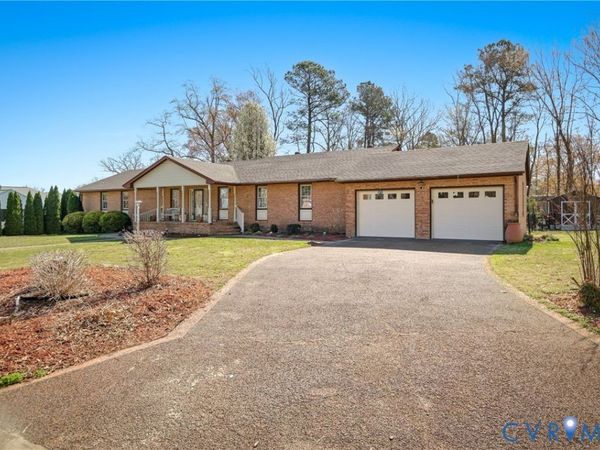 107 Oxford Road , Hopewell, VA 23860