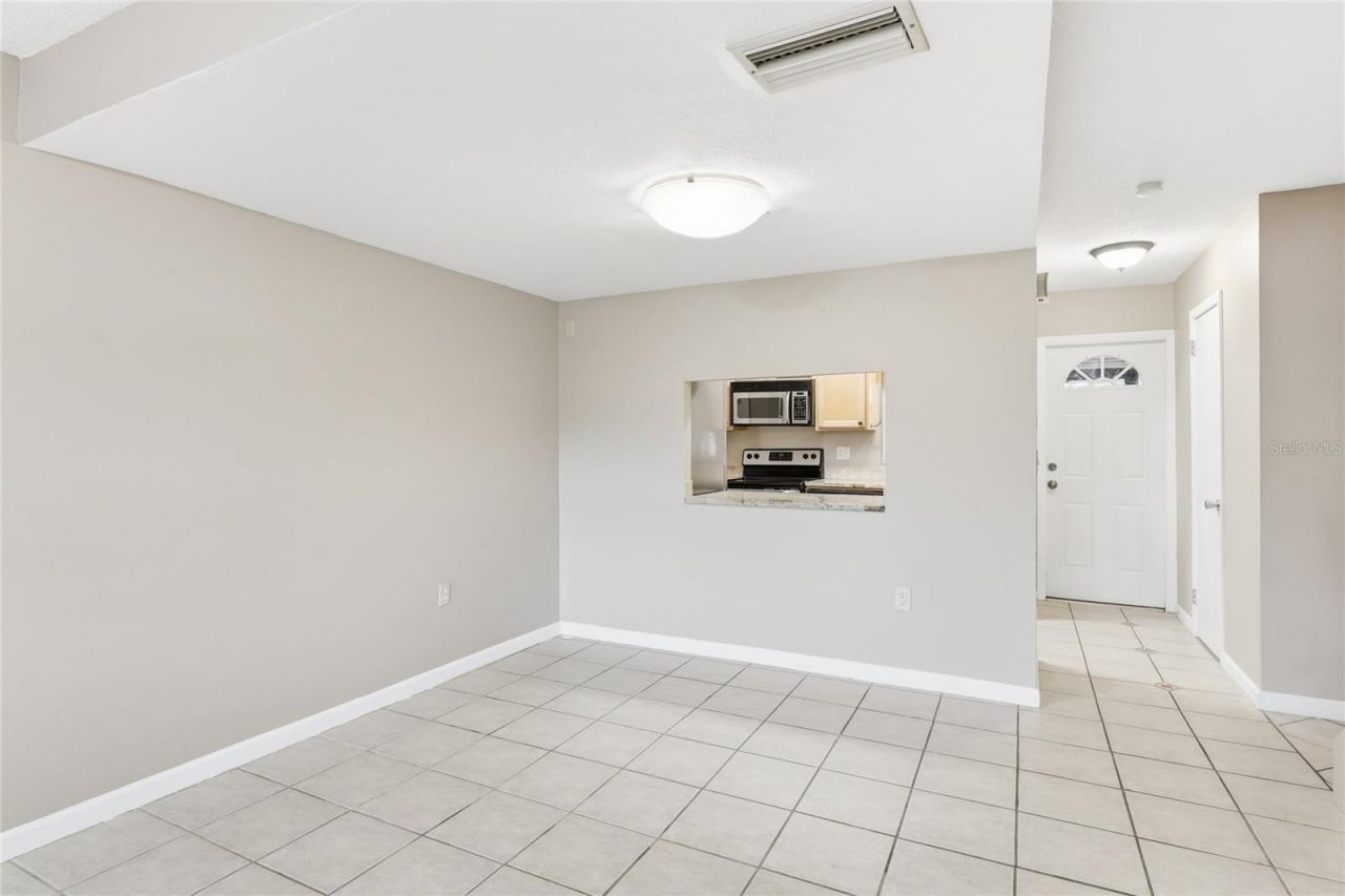 3365 Ramblewood Drive N, Unit 35C8, Sarasota, FL 34237 Photo