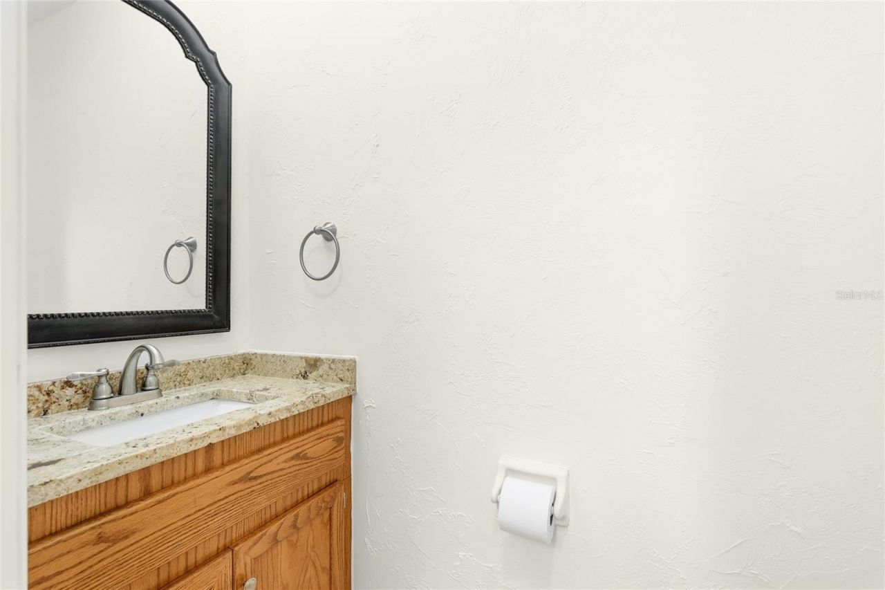 3365 Ramblewood Drive N, Unit 35C8, Sarasota, FL 34237 Photo