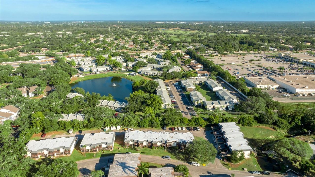 3365 Ramblewood Drive N, Unit 35C8, Sarasota, FL 34237 Photo