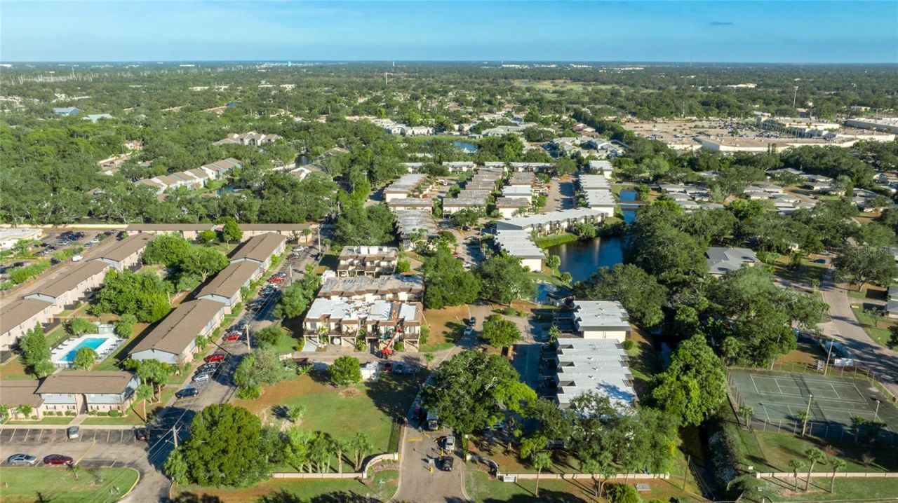 3365 Ramblewood Drive N, Unit 35C8, Sarasota, FL 34237 Photo
