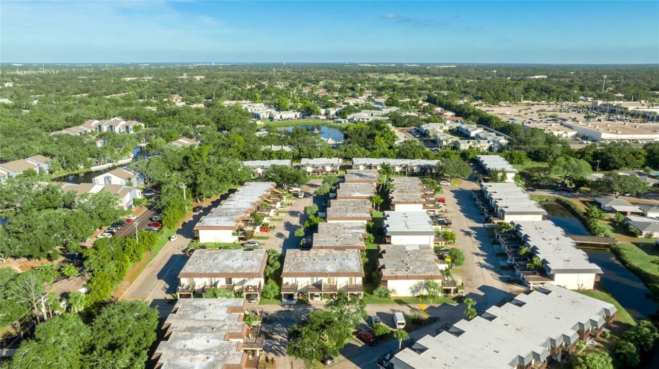 3365 Ramblewood Drive N, Unit 35C8, Sarasota, FL 34237 Photo