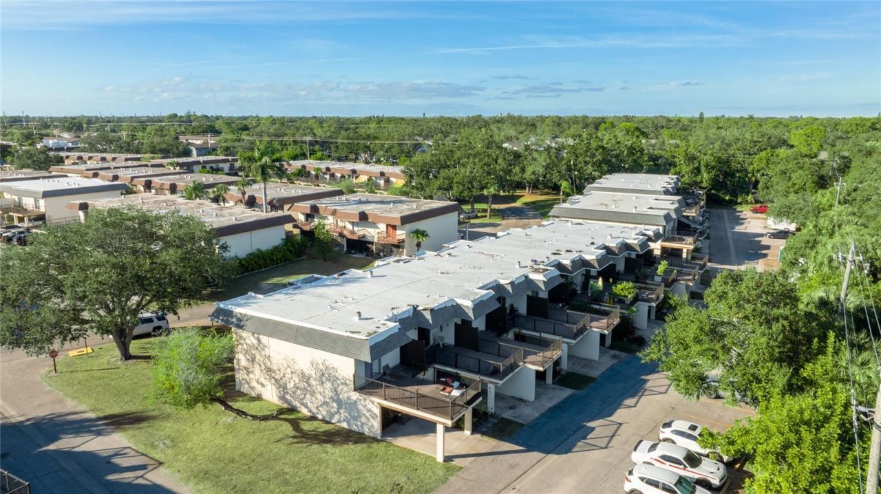 3365 Ramblewood Drive N, Unit 35C8, Sarasota, FL 34237 Photo