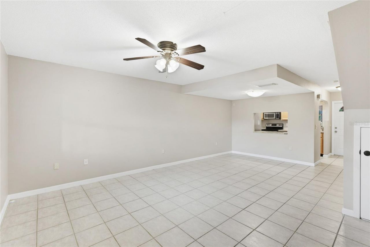 3365 Ramblewood Drive N, Unit 35C8, Sarasota, FL 34237 Photo