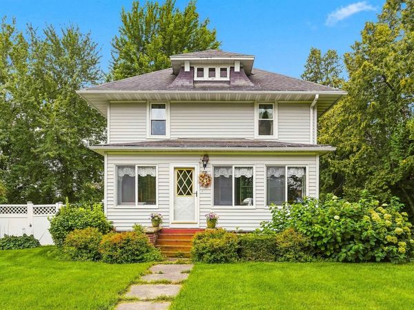 601 W Iowa Streets, Monona, IA 52159