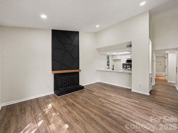 8027 Cedar Glen Drive , Charlotte, NC 28212