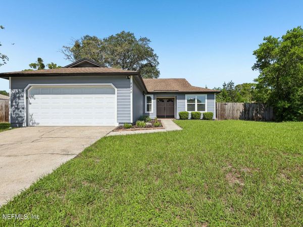 8446 SAND POINT Drive W, Jacksonville, FL 32244