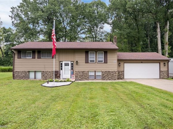 5511 Donner Drive, New Franklin, OH 44216