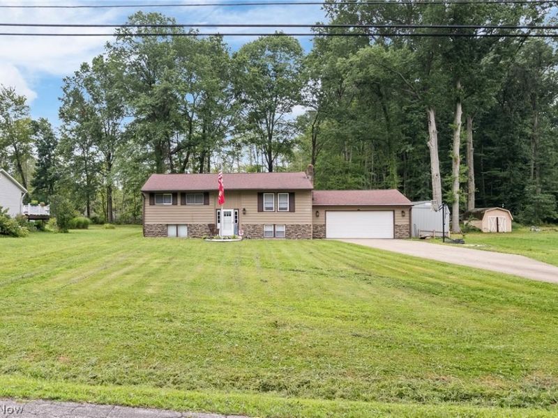5511 Donner Drive, New Franklin, OH 44216 Photo 2