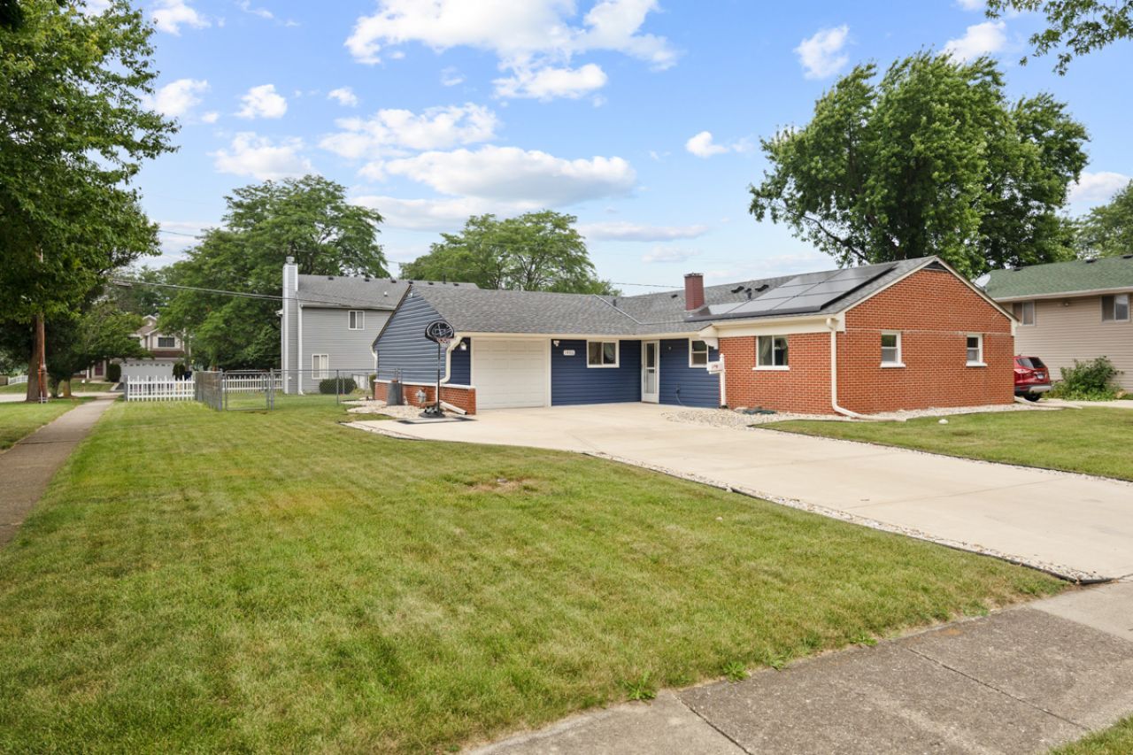 1406 Glen Hill Drive , Glendale Heights, IL 60139 Main Photo
