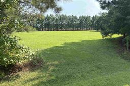 121 Deans Ct. photo 4