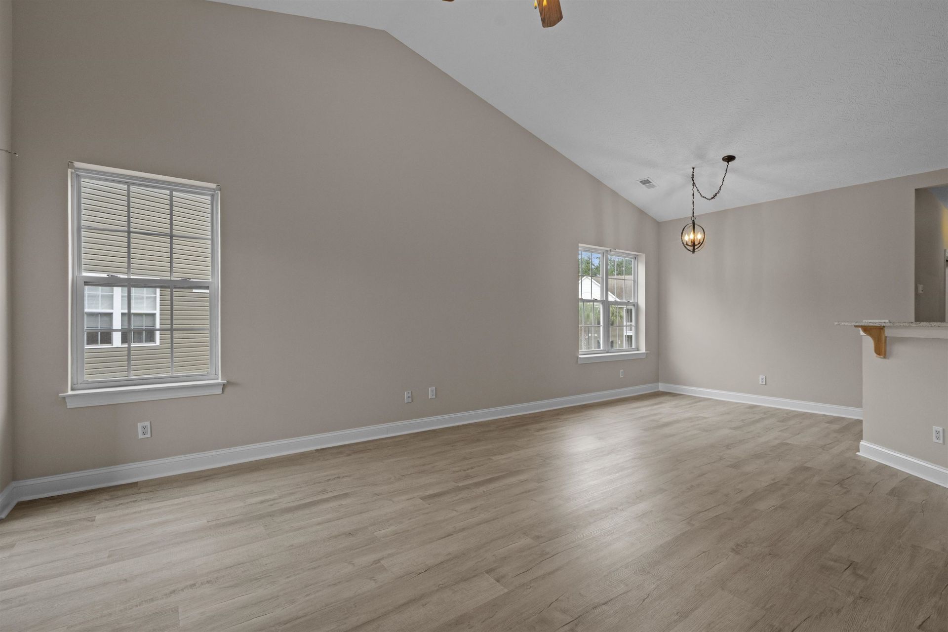 1121 Peace Pipe Pl. Photo 8