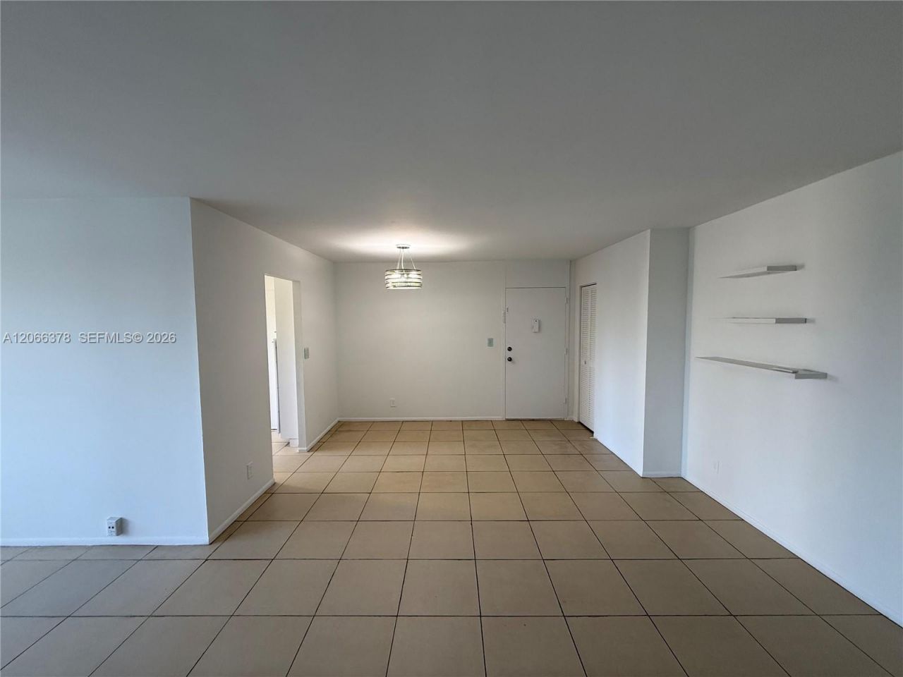 952 NE 199th St , Unit 4K, Miami, FL 33179 Photo