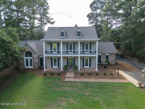 1306 S Montgomery Street, Starkville, MS 39759