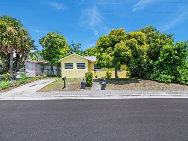 616 W 5TH Street, Riviera Beach, FL 33404
