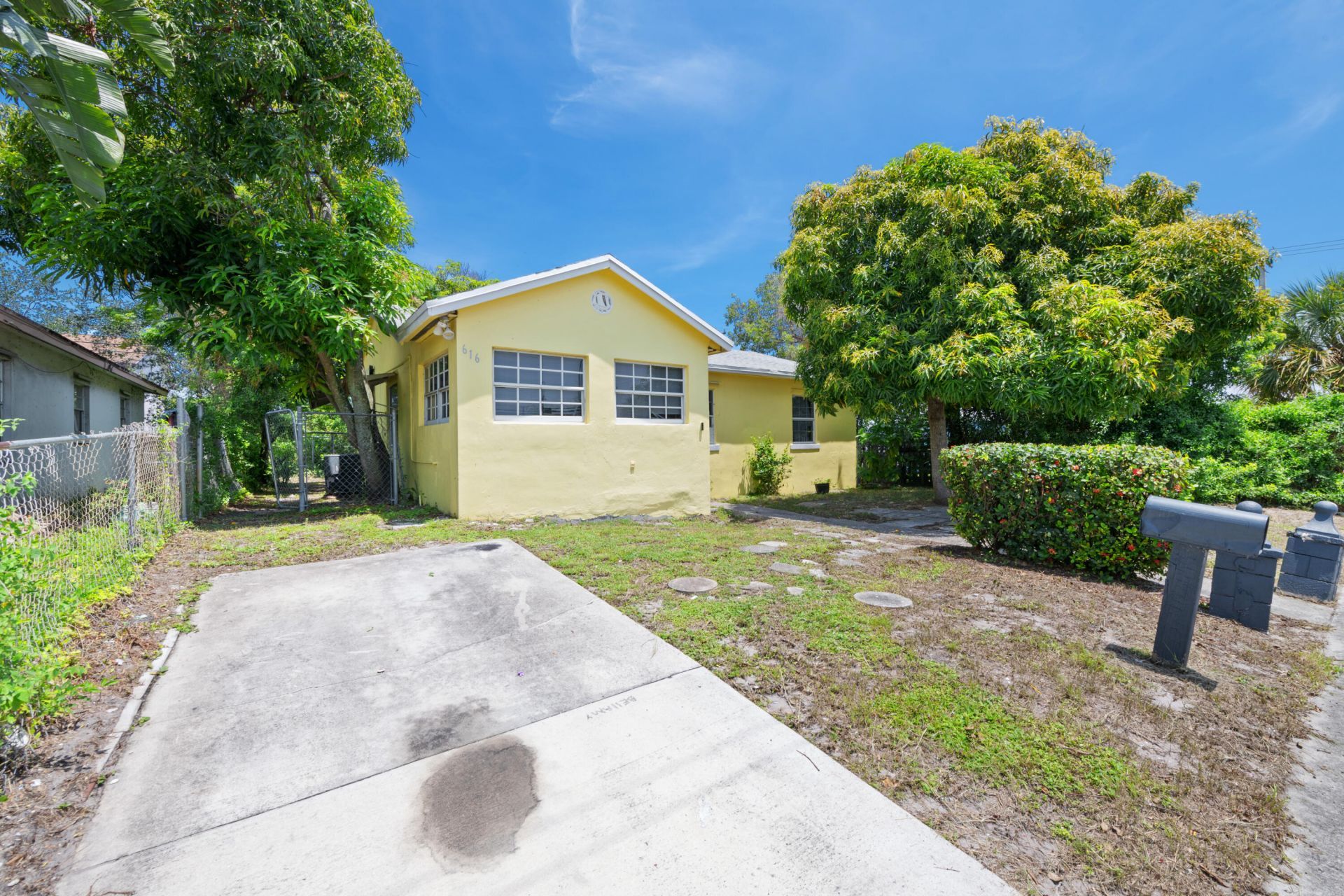 616 W 5th Street, Riviera Beach, FL 33404 Photo