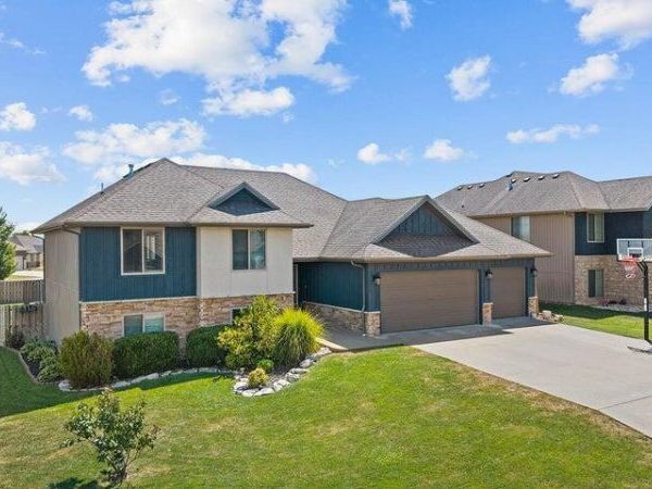 1394 S Blockade Road, Republic, MO 65738