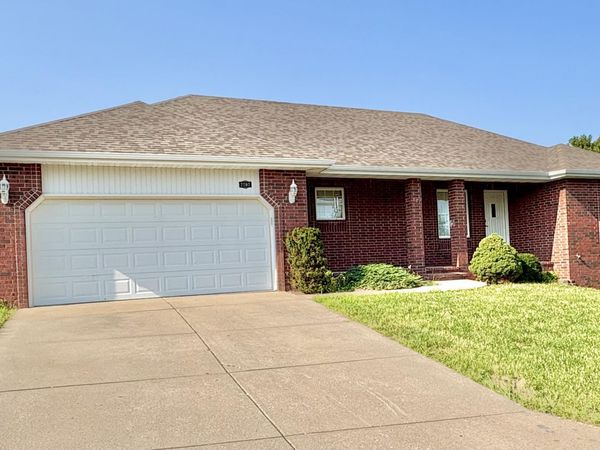 2207 W Colton Avenue , Ozark, MO 65721