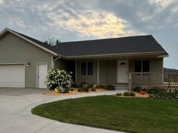 W3875 Harvey Ln, Farmington, WI 54644