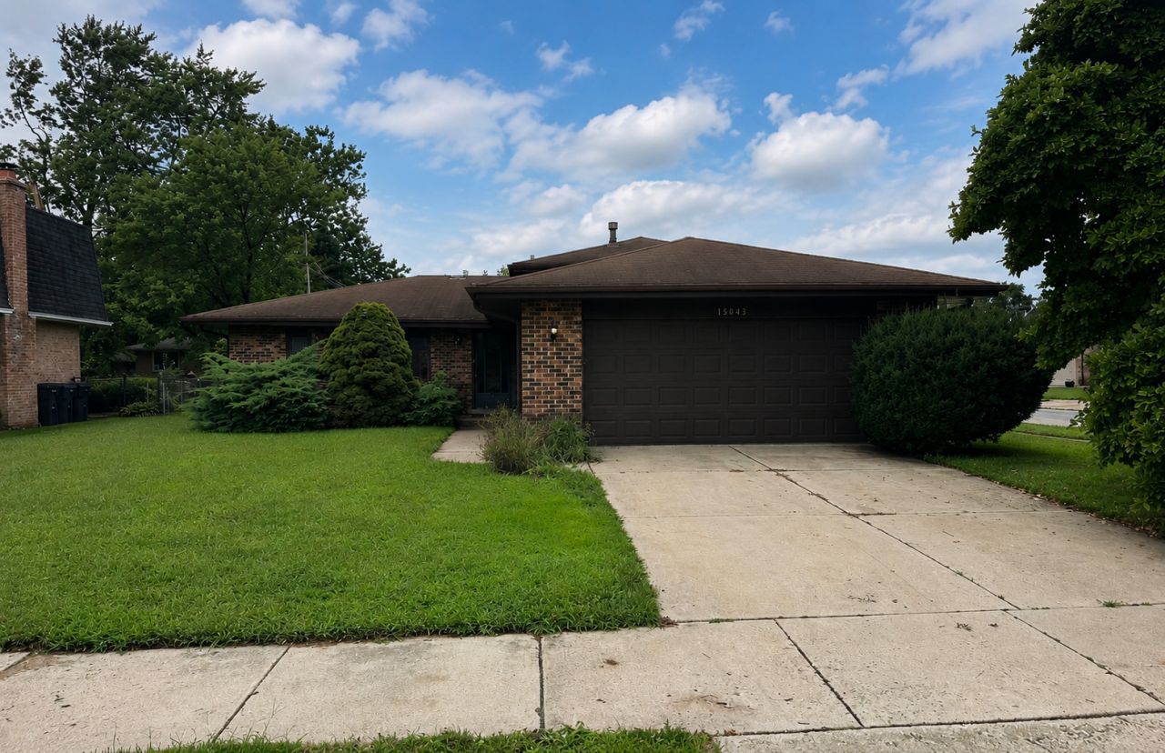 15048 Naughton Drive, South Holland, IL 60473 Main Photo