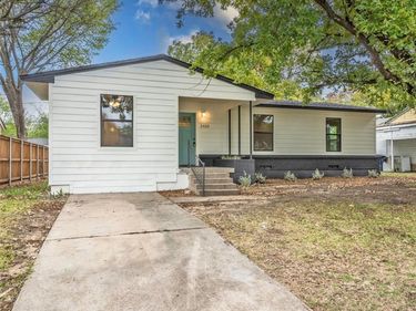 2423 Fenwick Drive, Dallas, TX 75228