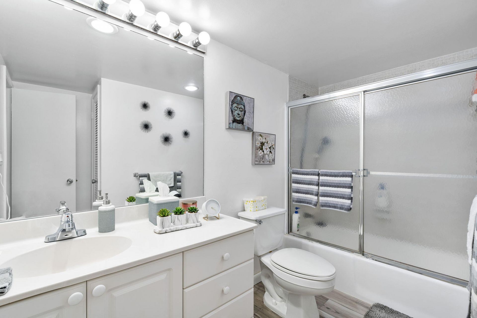 19380 Collins Avenue, Unit 523, Sunny Isles Beach, FL 33160 Photo