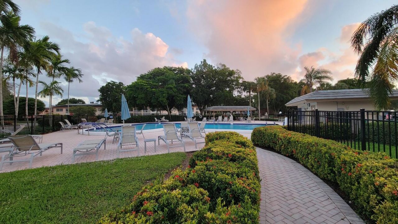 4401 Martinique Court, Unit D4, Coconut Creek, FL 33066 Photo