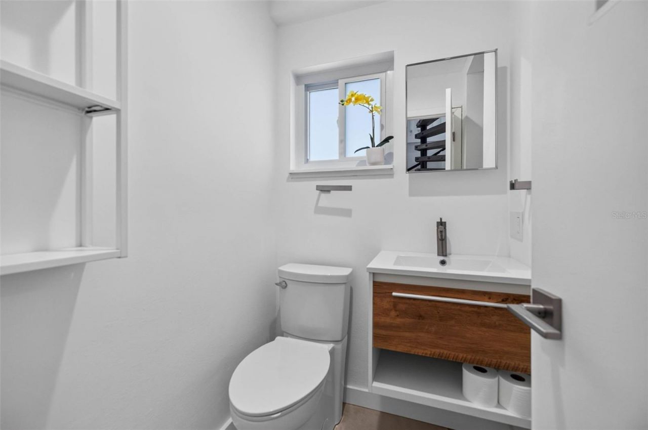 1300 Pleasant Way S, Saint Petersburg, FL 33705 Photo