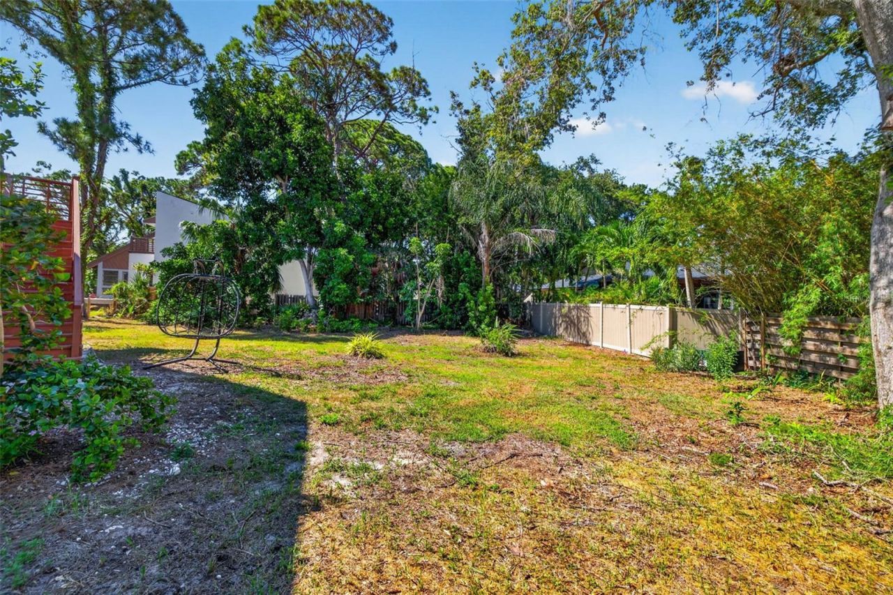 1300 Pleasant Way S, Saint Petersburg, FL 33705 Photo