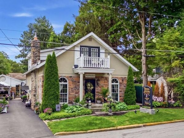 15 West Street, Lake George, NY 12845