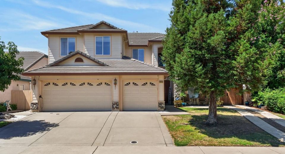 10236 Stathos Dr, Elk Grove, CA 95757 Photo