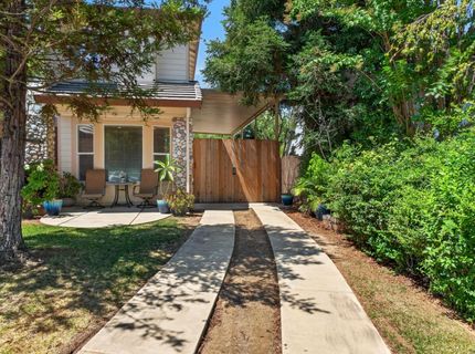 10236 Stathos Dr, Elk Grove, CA 95757 Photo