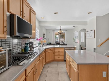 10236 Stathos Dr, Elk Grove, CA 95757 Photo