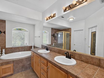10236 Stathos Dr, Elk Grove, CA 95757 Photo