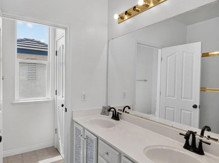 10236 Stathos Dr, Elk Grove, CA 95757 Photo