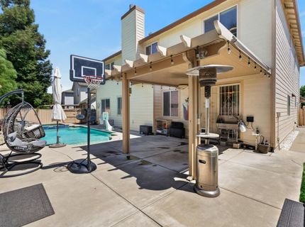 10236 Stathos Dr, Elk Grove, CA 95757 Photo