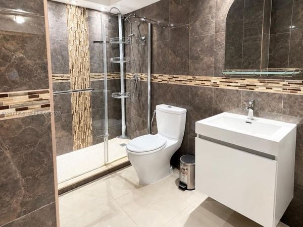 605 NW 72nd Ave , Unit 301, Miami, FL 33126