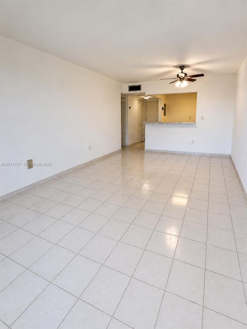 5199 NW 7th St, Unit 501E, Miami, FL 33126 Photo
