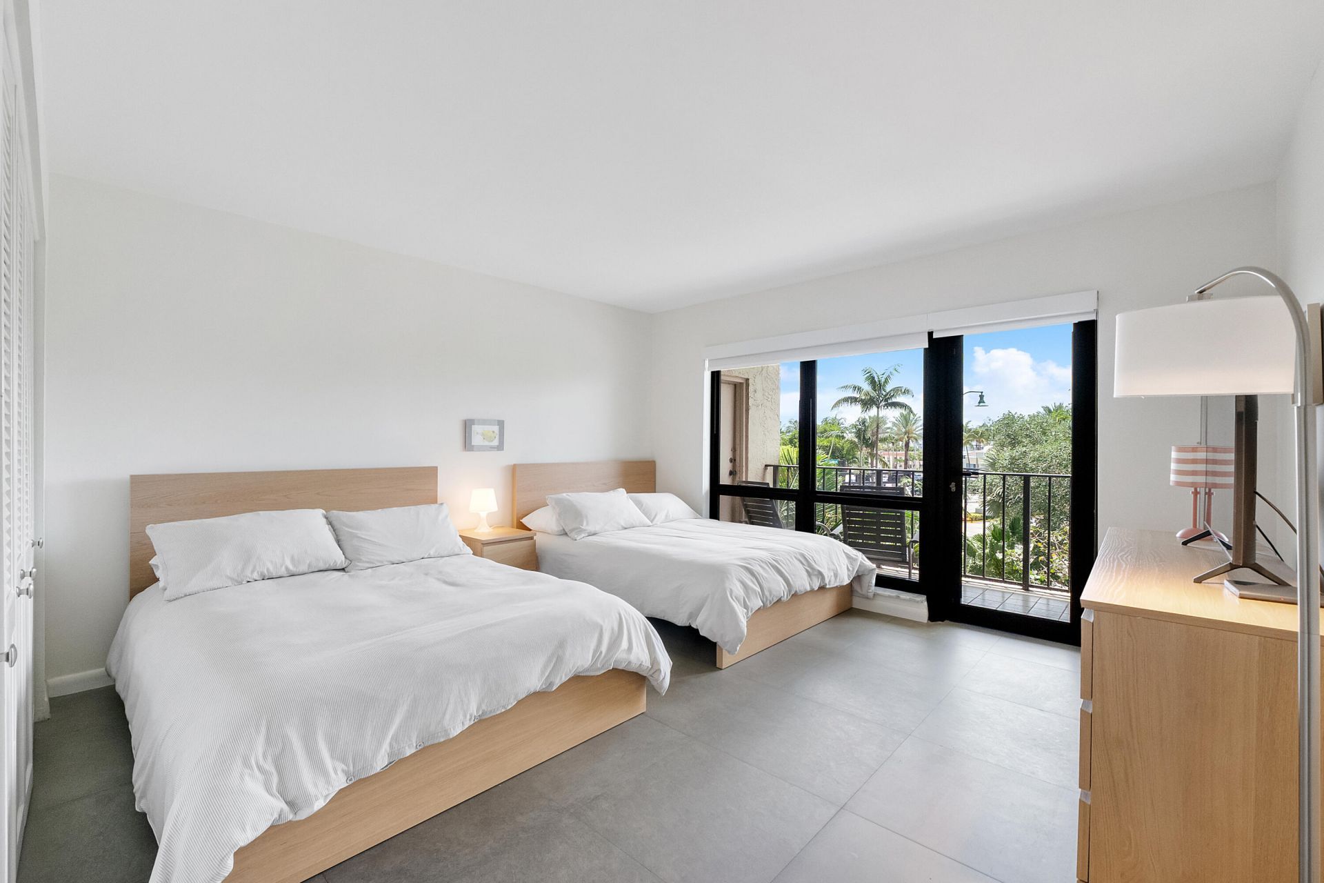 4900 N Ocean Boulevard, Unit 416, Lauderdale by the Sea, FL 33308 Photo