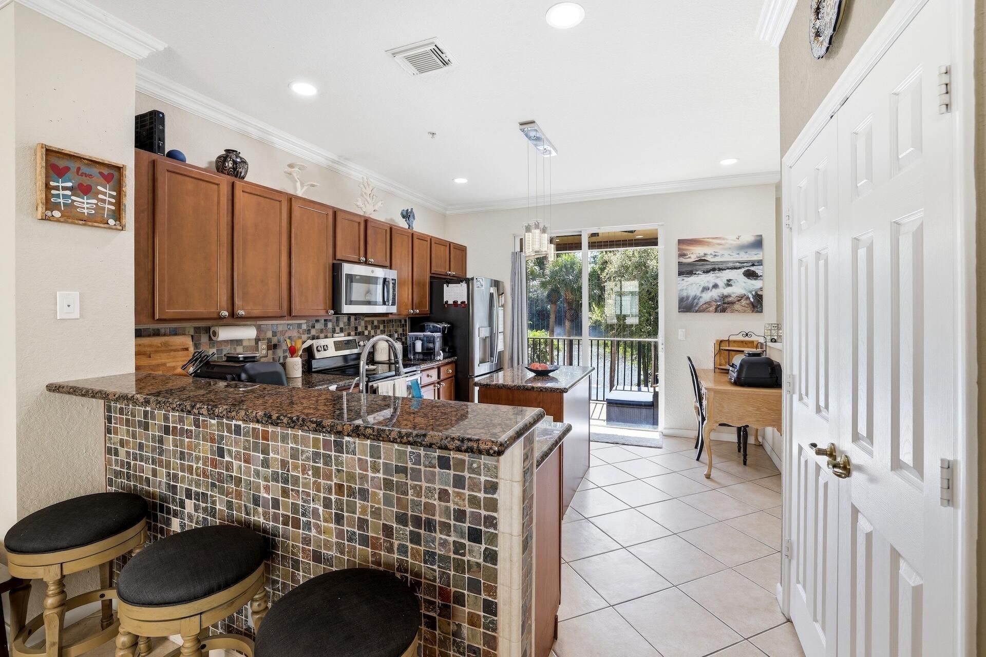 2905 S Greenleaf Circle, Boynton Beach, FL 33426 Photo