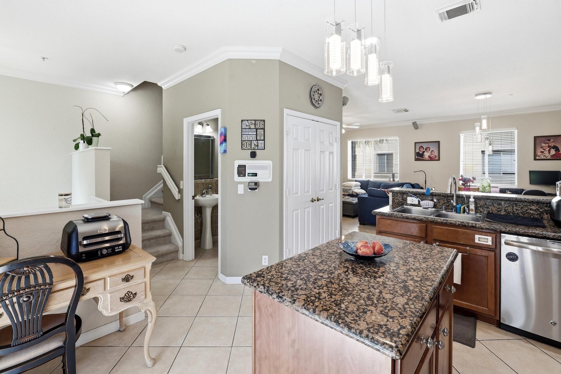 2905 S Greenleaf Circle, Boynton Beach, FL 33426 Photo