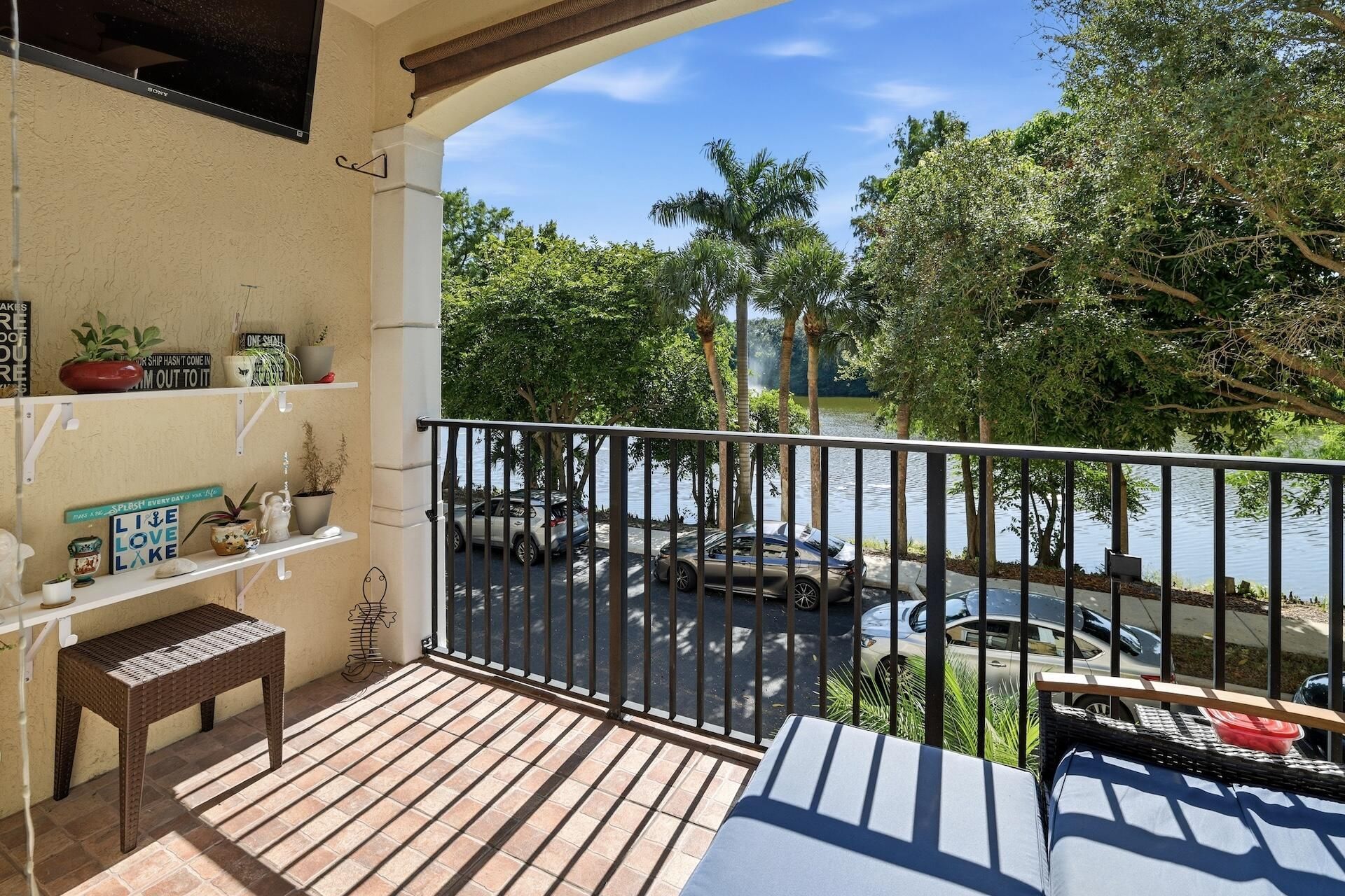 2905 S Greenleaf Circle, Boynton Beach, FL 33426 Photo