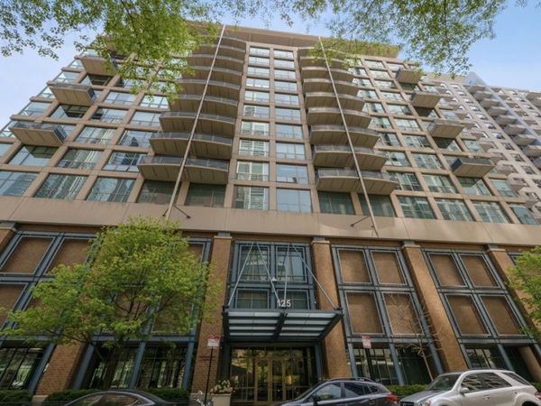 125 E 13th Street , Unit 1307, Chicago, IL 60605