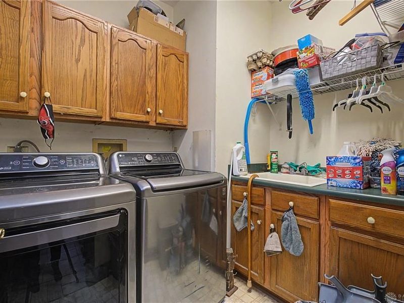 4445 Pinehill Drive, Dayton, OH 45424 Photo 24